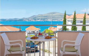 1 Bedroom Stunning Apartment In Okrug Gornji